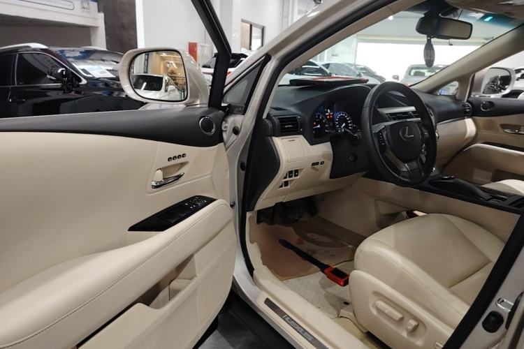 Used Lexus RX Classic 2013 270 Elegant Edition Driver Seat