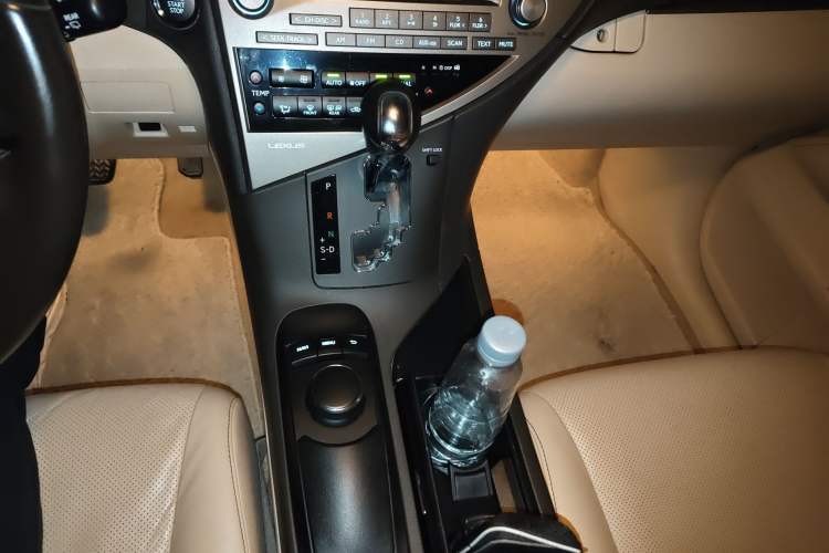 Used Lexus RX Classic 2013 270 Elite Edition Gear Lever