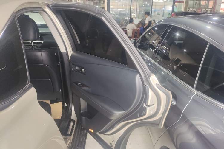 Used Lexus RX Classic 2013 270 Elite Edition Interior 3