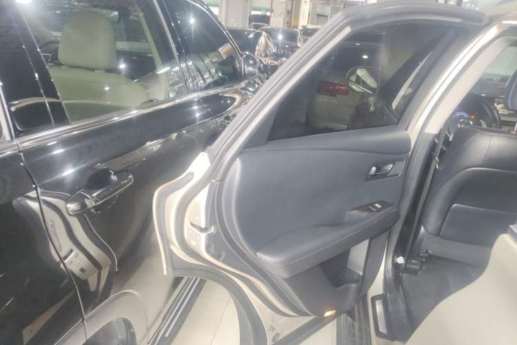 Used Lexus RX Classic 2013 270 Elite Edition Interior 5