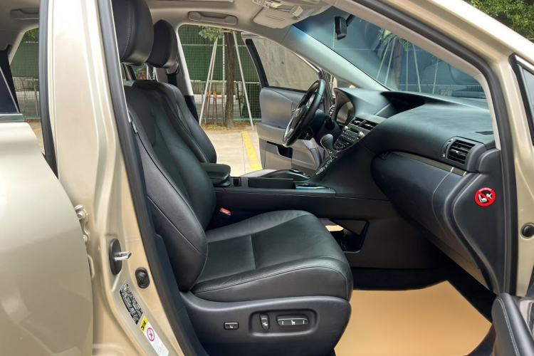 Used Lexus RX Classic 2013 270 Elite Edition Interior 9