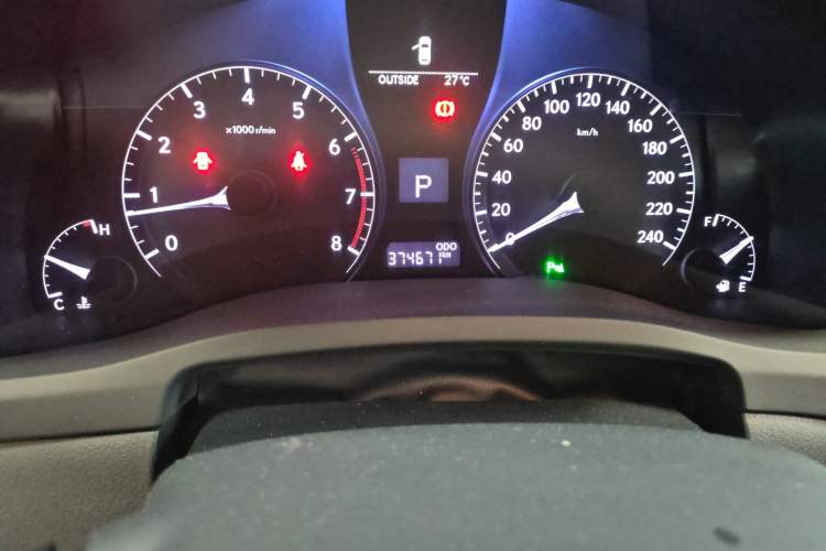 Used Lexus RX Classic 2013 270 Luxury Edition Odometer Close Up