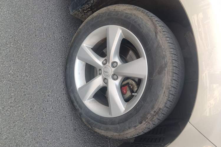 Used Lexus RX Classic 2013 270 Elite Edition Right Front Wheel Hub