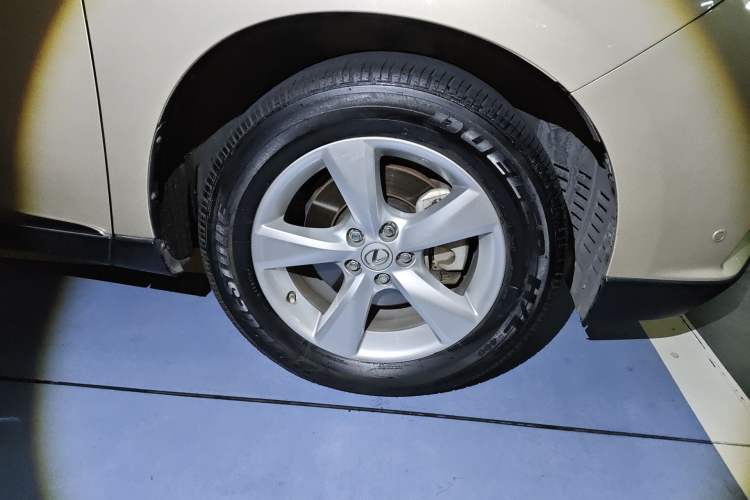 Used Lexus RX Classic 2013 270 Elite Edition Right Front Wheel Hub