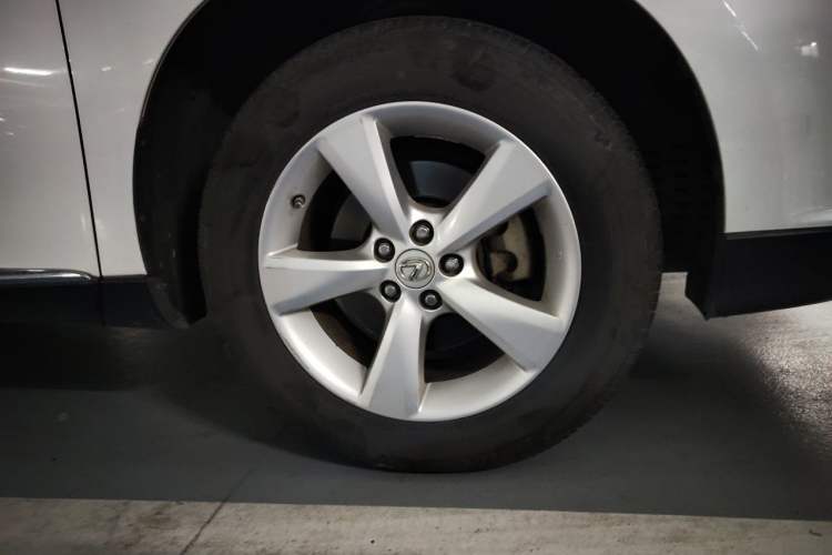 Used Lexus RX Classic 2014 270 Special Limited Edition Right Front Wheel Hub