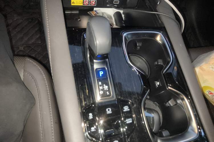 Used Lexus RX New Energy 2023 450h+ Four-Wheel Drive Enjoyment Edition Gear Lever