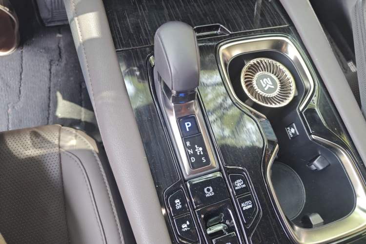 Used Lexus RX New Energy 2023 450h+ Four-Wheel Drive Enjoyment Edition Gear Lever