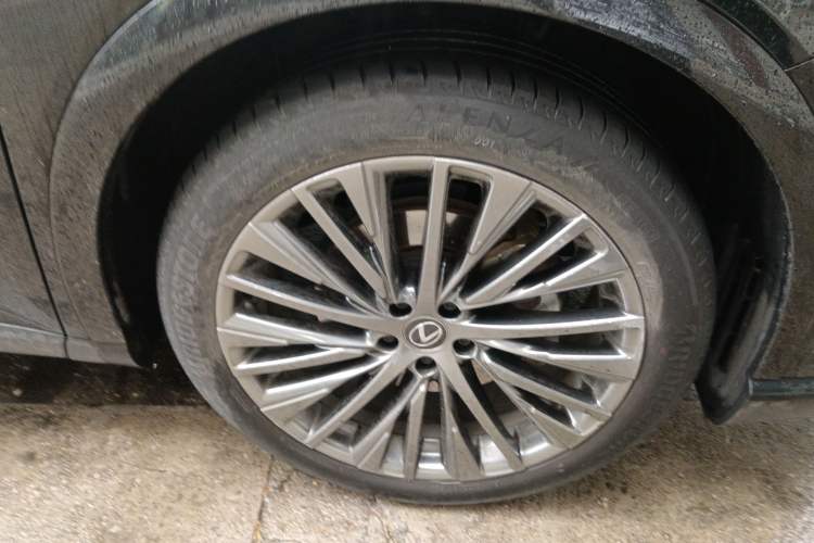 Used Lexus RX New Energy 2023 450h+ Four-Wheel Drive Enjoyment Edition Right Front Wheel Hub