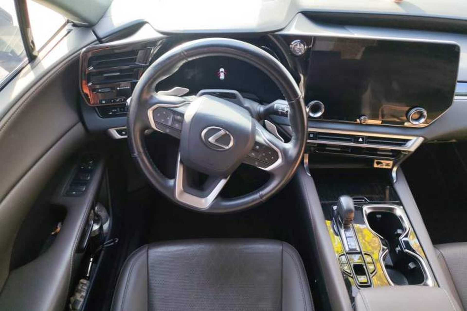 Used Lexus RX New Energy 2023 450h+ Four-Wheel Drive Enjoyment Edition Steering Wheel