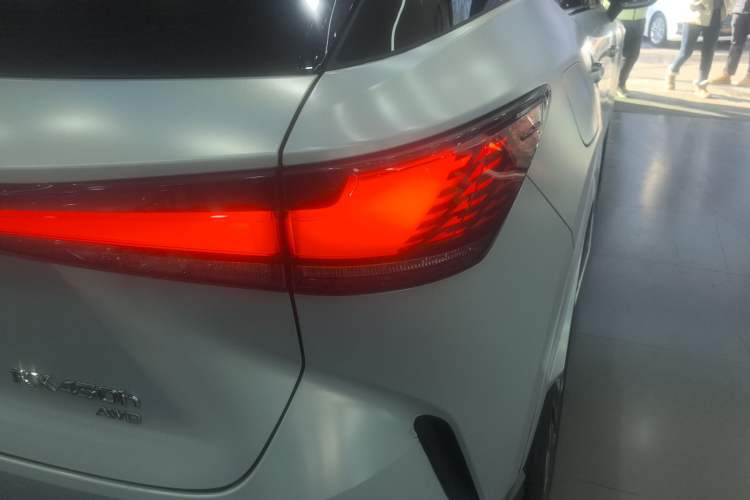 Used Lexus RX New Energy 2023 450h+ Four-Wheel Drive Enjoyment Edition Right Rear Taillight