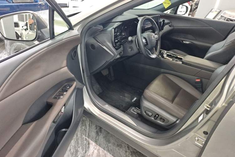 Used Lexus RX New Energy 2023 450h+ Four-Wheel Drive Enjoyment Edition Driver Seat