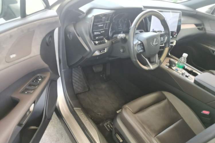 Used Lexus RX New Energy 2023 450h+ Four-Wheel Drive Enjoyment Edition Driver Seat