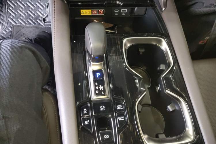 Used Lexus RX New Energy 2023 450h+ Four-Wheel Drive Enjoyment Edition Gear Lever