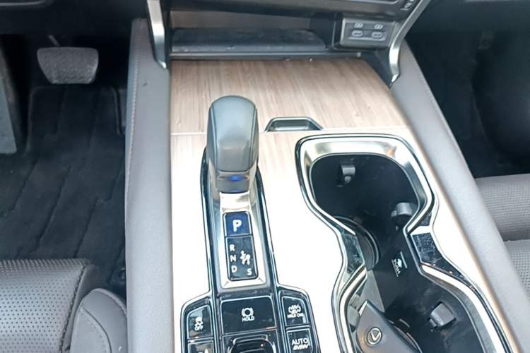Used Lexus RX New Energy 2023 450h+ Four-Wheel Drive Enjoyment Edition Gear Lever