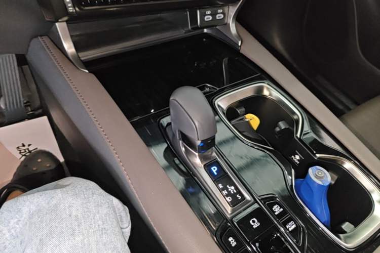 Used Lexus RX New Energy 2023 450h+ Four-Wheel Drive Enjoyment Edition Gear Lever