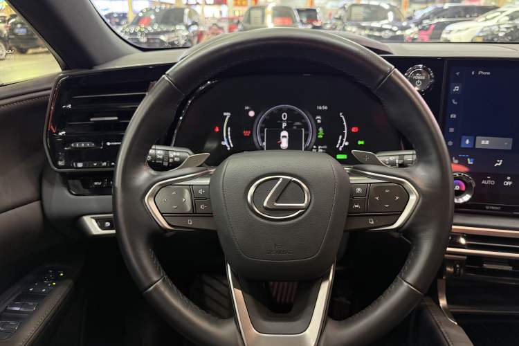Used Lexus RX New Energy 2023 450h+ Four-Wheel Drive Enjoyment Edition Interior 2