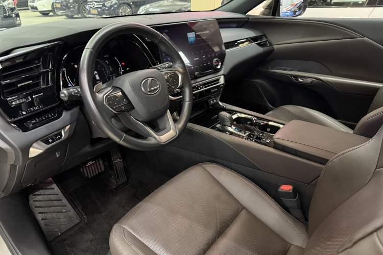 Used Lexus RX New Energy 2023 450h+ Four-Wheel Drive Enjoyment Edition Interior 6