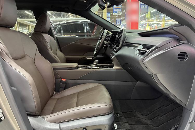 Used Lexus RX New Energy 2023 450h+ Four-Wheel Drive Enjoyment Edition Interior 9