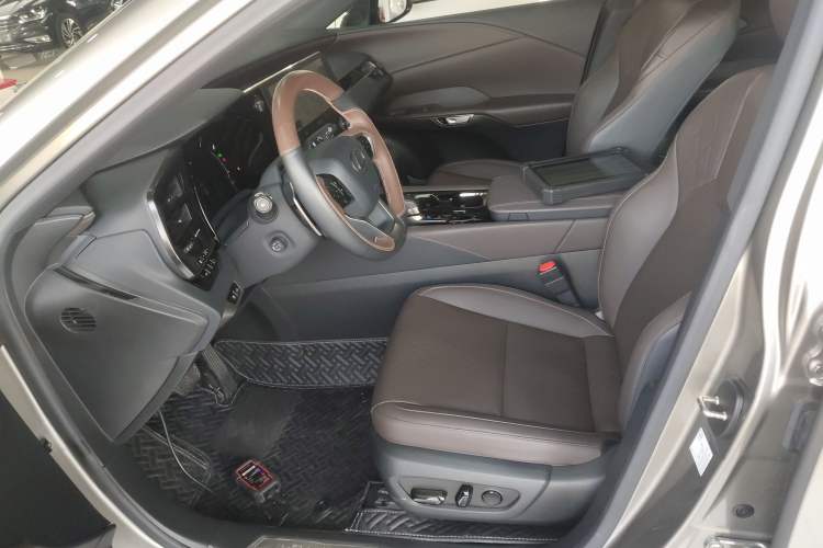 Used Lexus RX New Energy 2023 450h+ Four-Wheel Drive Enjoyment Edition Left Front Seat