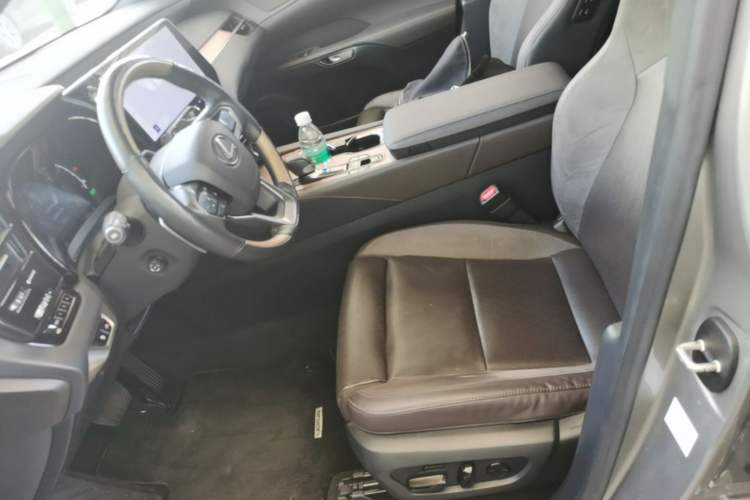 Used Lexus RX New Energy 2023 450h+ Four-Wheel Drive Enjoyment Edition Left Front Seat