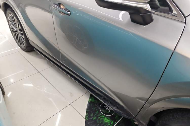 Used Lexus RX New Energy 2023 450h+ Four-Wheel Drive Enjoyment Edition Right Side Sill