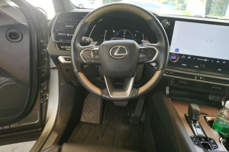 Used Lexus RX New Energy 2023 450h+ Four-Wheel Drive Enjoyment Edition Steering Wheel