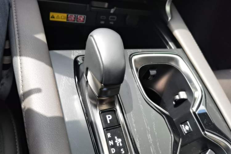 Used Lexus RX New Energy 2023 450h+ Four-Wheel Drive Enjoyment Edition Gear Lever
