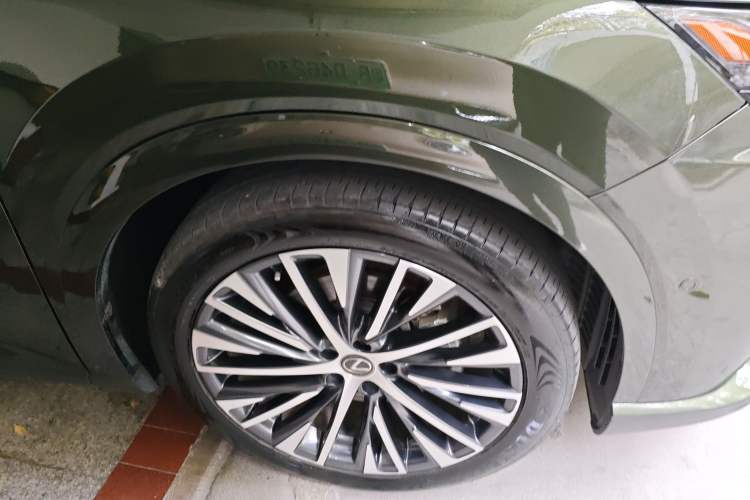 Used Lexus RX New Energy 2023 450h+ Four-Wheel Drive Enjoyment Edition Right Front Wheel Hub