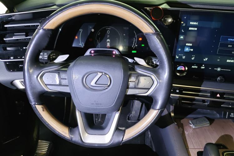 Used Lexus RX New Energy 2023 450h+ Four-Wheel Drive Enjoyment Edition Steering Wheel
