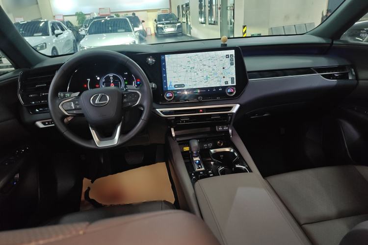 Used Lexus RX New Energy 2023 450h+ Four-Wheel Drive Enjoyment Edition Center Console