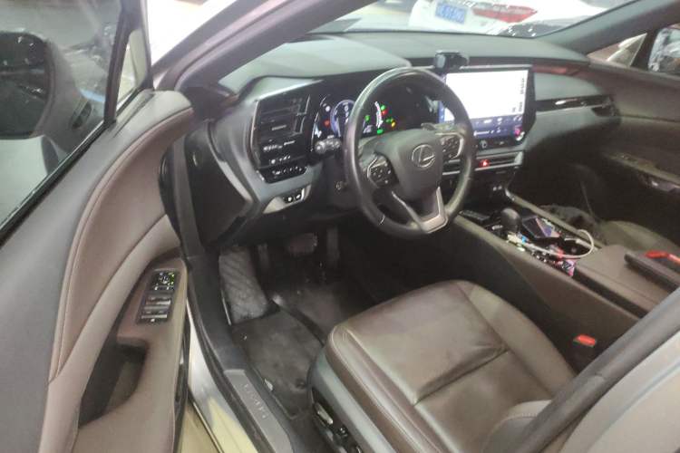 Used Lexus RX New Energy 2023 450h+ Four-Wheel Drive Enjoyment Edition Driver Seat