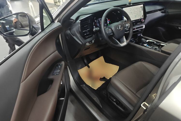 Used Lexus RX New Energy 2023 450h+ Four-Wheel Drive Enjoyment Edition Driver Seat