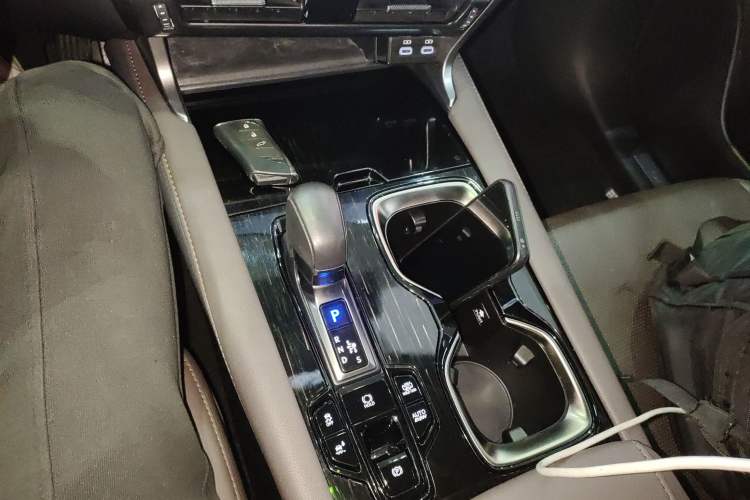Used Lexus RX New Energy 2023 450h+ Four-Wheel Drive Enjoyment Edition Gear Lever