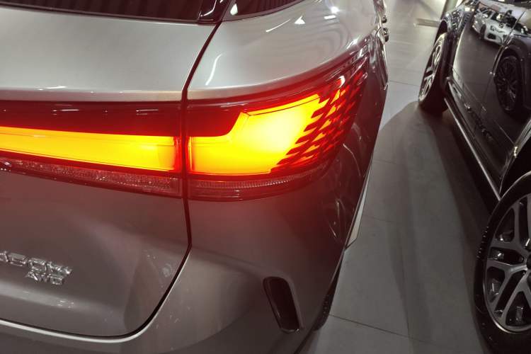Used Lexus RX New Energy 2023 450h+ Four-Wheel Drive Enjoyment Edition Right Rear Taillight