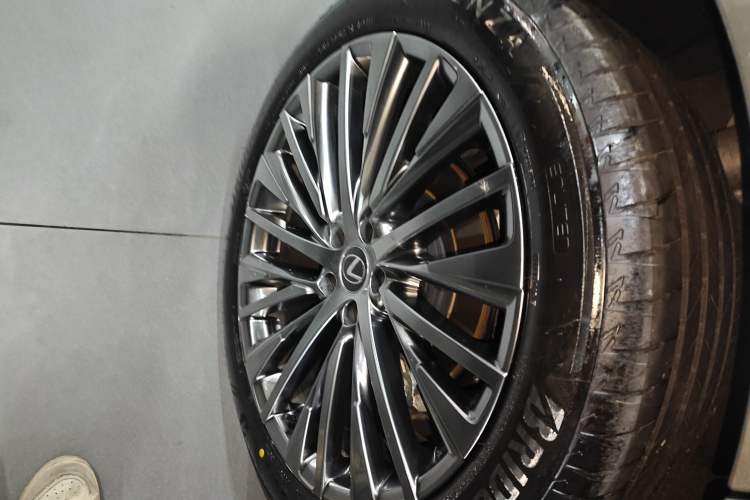 Used Lexus RX New Energy 2023 450h+ Four-Wheel Drive Enjoyment Edition Right Rear Wheel Hub