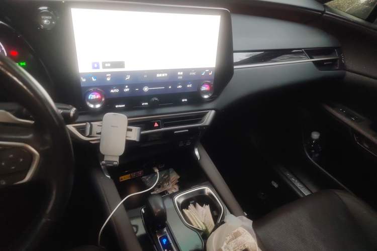 Used Lexus RX New Energy 2023 450h+ Four-Wheel Drive Enjoyment Edition Audio And AC Panel