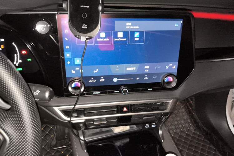 Used Lexus RX New Energy 2023 450h+ Four-Wheel Drive Enjoyment Edition Audio And AC Panel