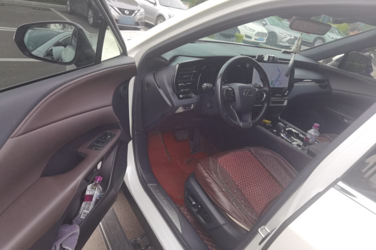 Used Lexus RX New Energy 2023 450h+ Four-Wheel Drive Enjoyment Edition Driver Seat