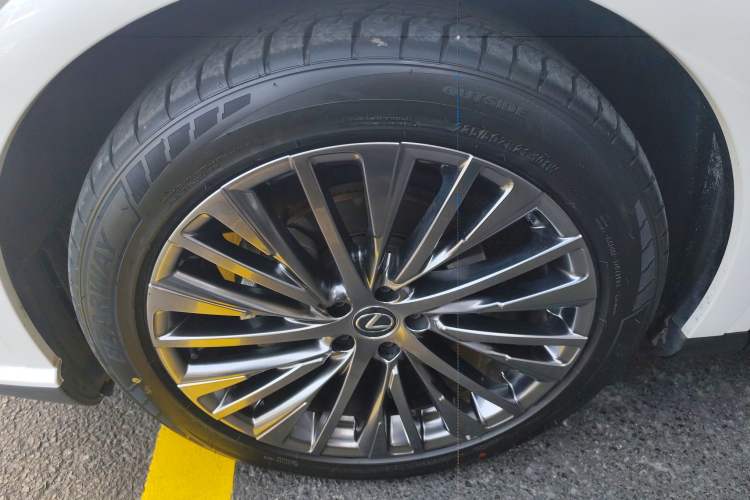 Used Lexus RX New Energy 2023 450h+ Four-Wheel Drive Enjoyment Edition Left Front Wheel Hub