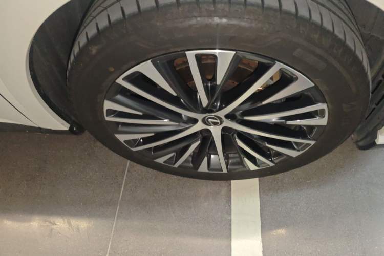 Used Lexus RX New Energy 2023 450h+ Four-Wheel Drive Enjoyment Edition Right Front Wheel Hub