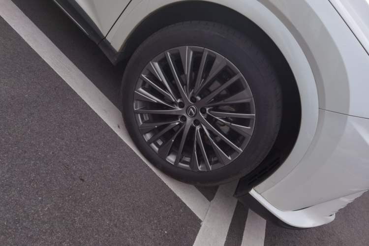 Used Lexus RX New Energy 2023 450h+ Four-Wheel Drive Enjoyment Edition Right Front Wheel Hub