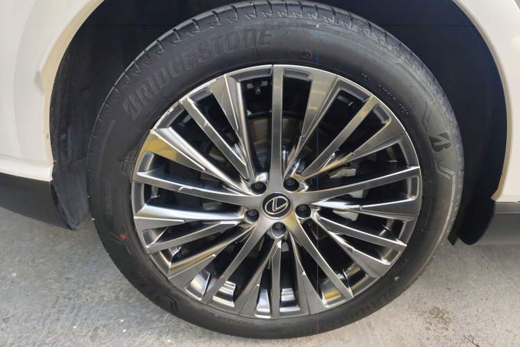 Used Lexus RX New Energy 2023 450h+ Four-Wheel Drive Enjoyment Edition Right Rear Wheel Hub
