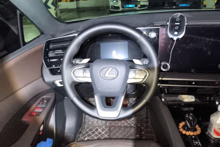 Used Lexus RX New Energy 2023 450h+ Four-Wheel Drive Enjoyment Edition Steering Wheel