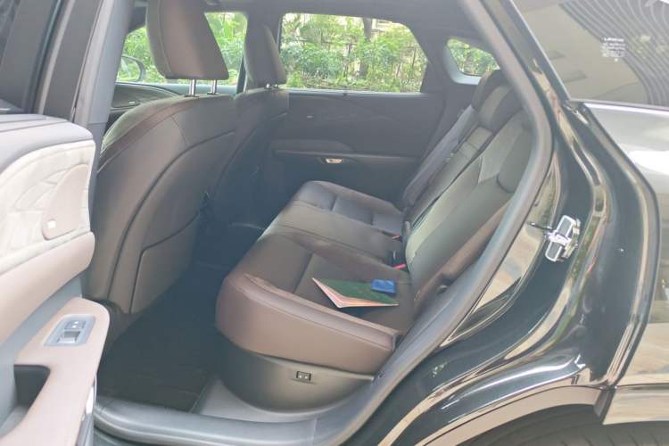 Used Lexus RX New Energy 2025 450h+ Four-Wheel Drive Comfort Edition Left Rear Seat