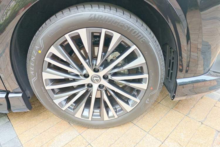 Used Lexus RX New Energy 2025 450h+ Four-Wheel Drive Comfort Edition Right Front Wheel Hub