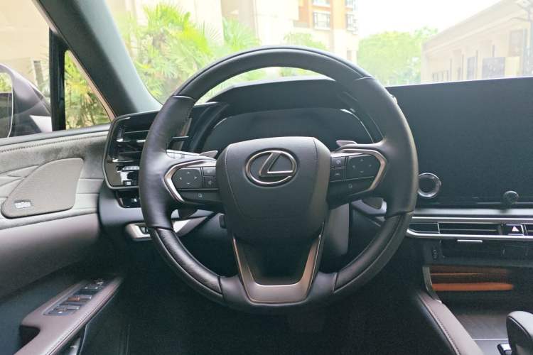 Used Lexus RX New Energy 2025 450h+ Four-Wheel Drive Comfort Edition Steering Wheel