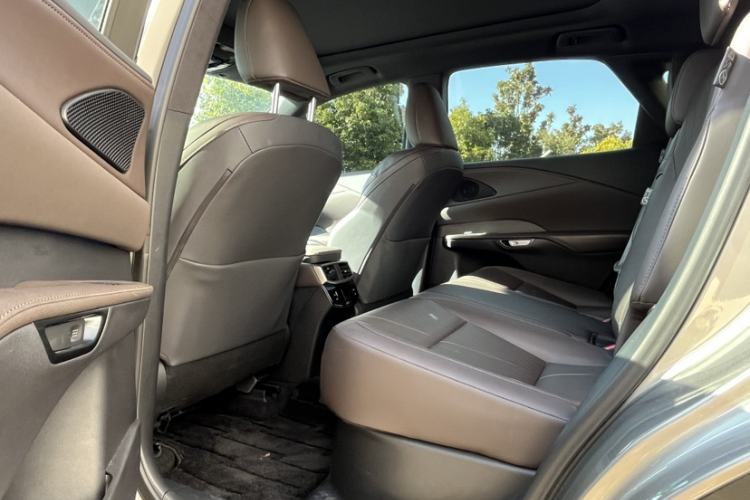 Used Lexus RX New Energy 2025 450h+ Four-Wheel Drive Comfort Edition Interior 8