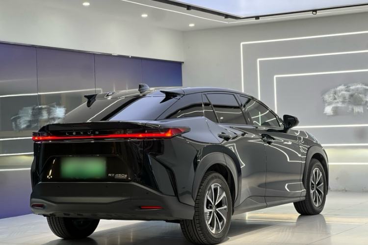 Used Lexus RZ 2023 450e All-Wheel Drive Luxury Edition Exterior 3