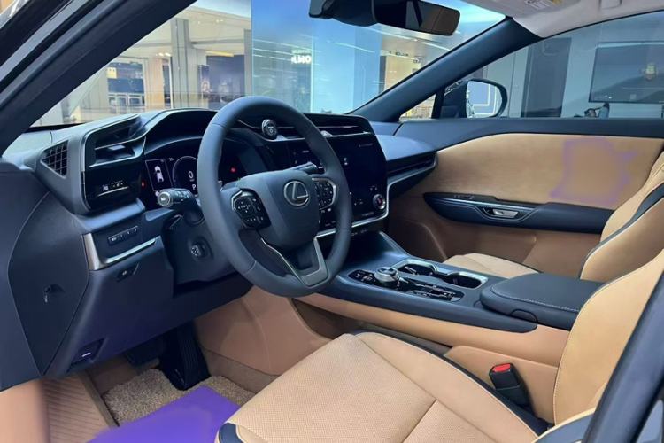 Used Lexus RZ 2023 450e All-Wheel Drive Luxury Edition Interior 1