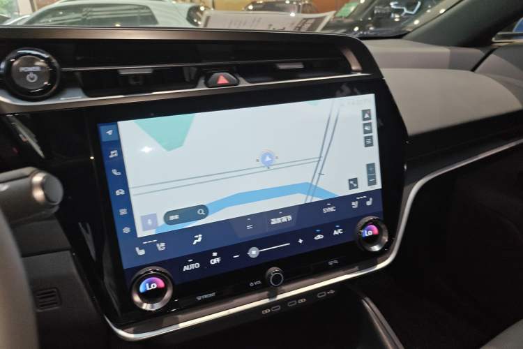 Used Lexus RZ 2023 450e All-Wheel Drive Luxury Edition Audio And AC Panel